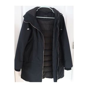 ZARA - basic black hooded parka